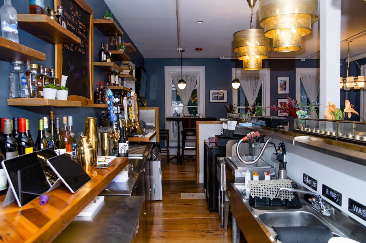 The Colonial Inn 힐스버러 외부 사진